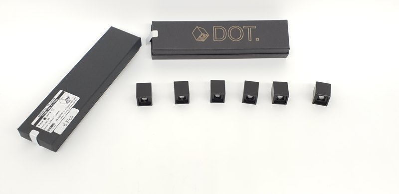 Dot - 4